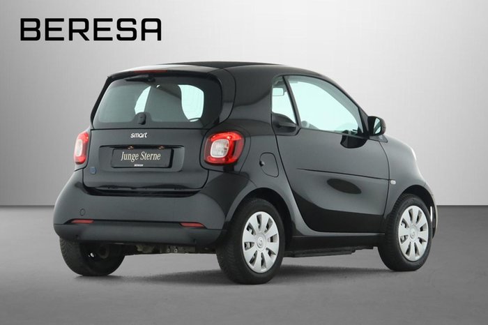 Smart fortwo EQ Schnelllader 22 kW USB Bluetooth