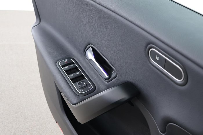 Mercedes-Benz A 250 e Style Pano.-Dach Ambiente LED 18 Zoll