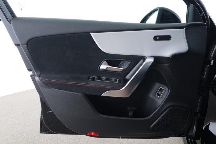 Mercedes-Benz A 250 e AMG MBUX Kamera Einparkhilfe