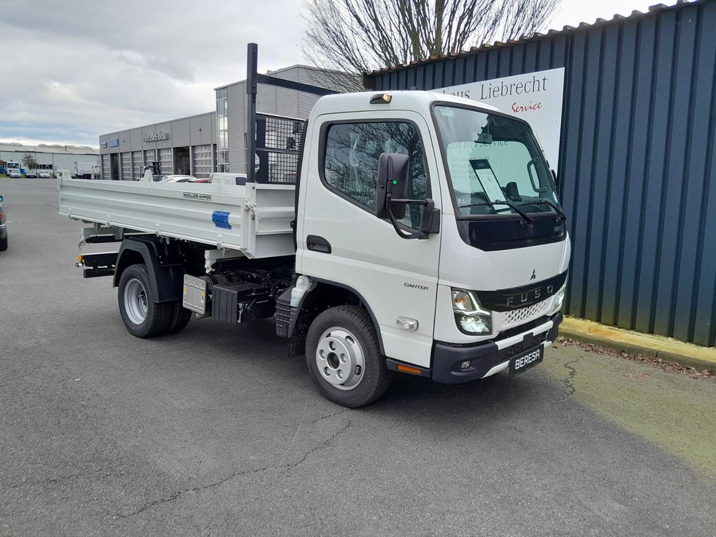 FUSO Canter Dreiseitenkipper 6S15 2800