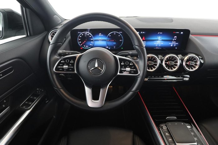 Mercedes-Benz EQA 250 Progressive MBUX SHZ LED el.Heck Kamera