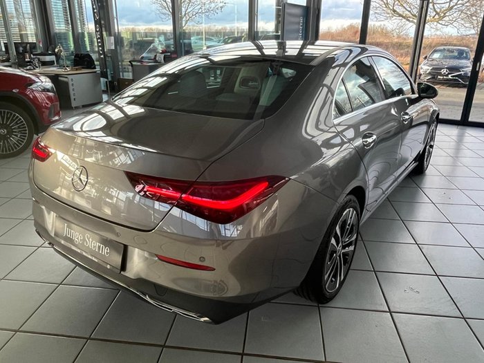 Mercedes-Benz CLA 180 Progressive AHK Sportsitze Kamera *SALE*