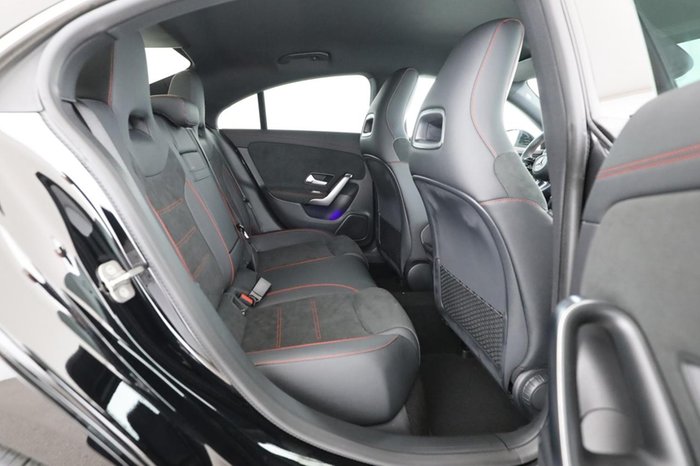 Mercedes-Benz CLA 180 AMG Kamera MBUX Navi AUT AHK LED SHZ
