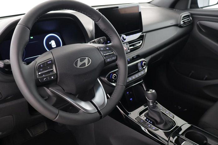 Hyundai i30 CW (MY25) 1.5 T-GDI 48V Advantage*DCT* i30 cw (MY25) 1.5 T-GDI ADVANTAGE