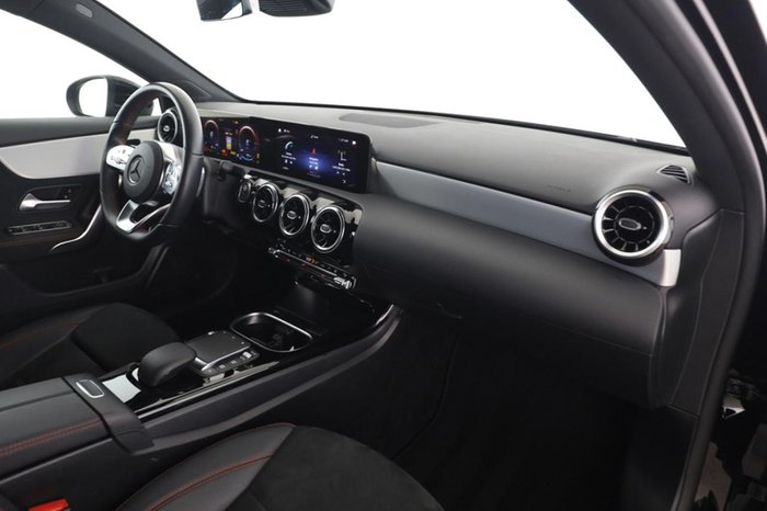 Mercedes-Benz A 250 e AMG MBUX Kamera Einparkhilfe