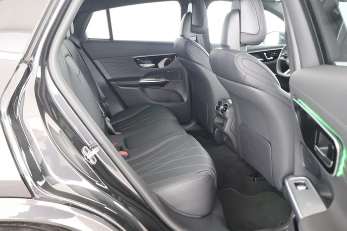 Mercedes-Benz GLC 300 4M Coupé AMG Pano AHK Leder 20 Zoll 360