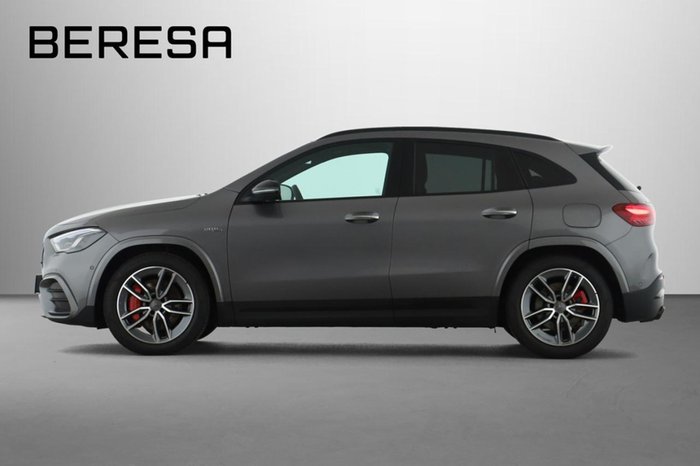 Mercedes-Benz GLA 35 AMG 4M Night Perf. Sitze Pano Multibeam