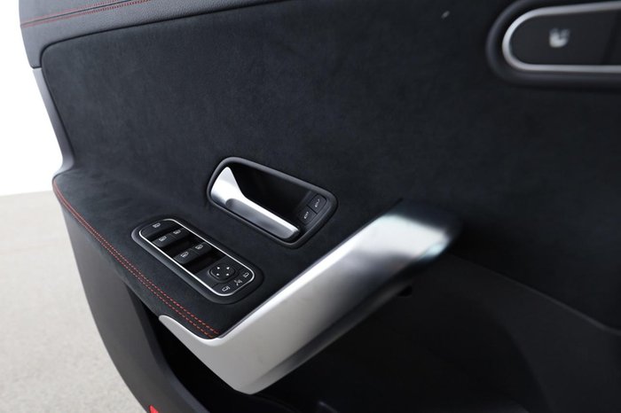 Mercedes-Benz CLA 180 SB AMG Kamera MBUX Navi AUT AHK LED SHZ