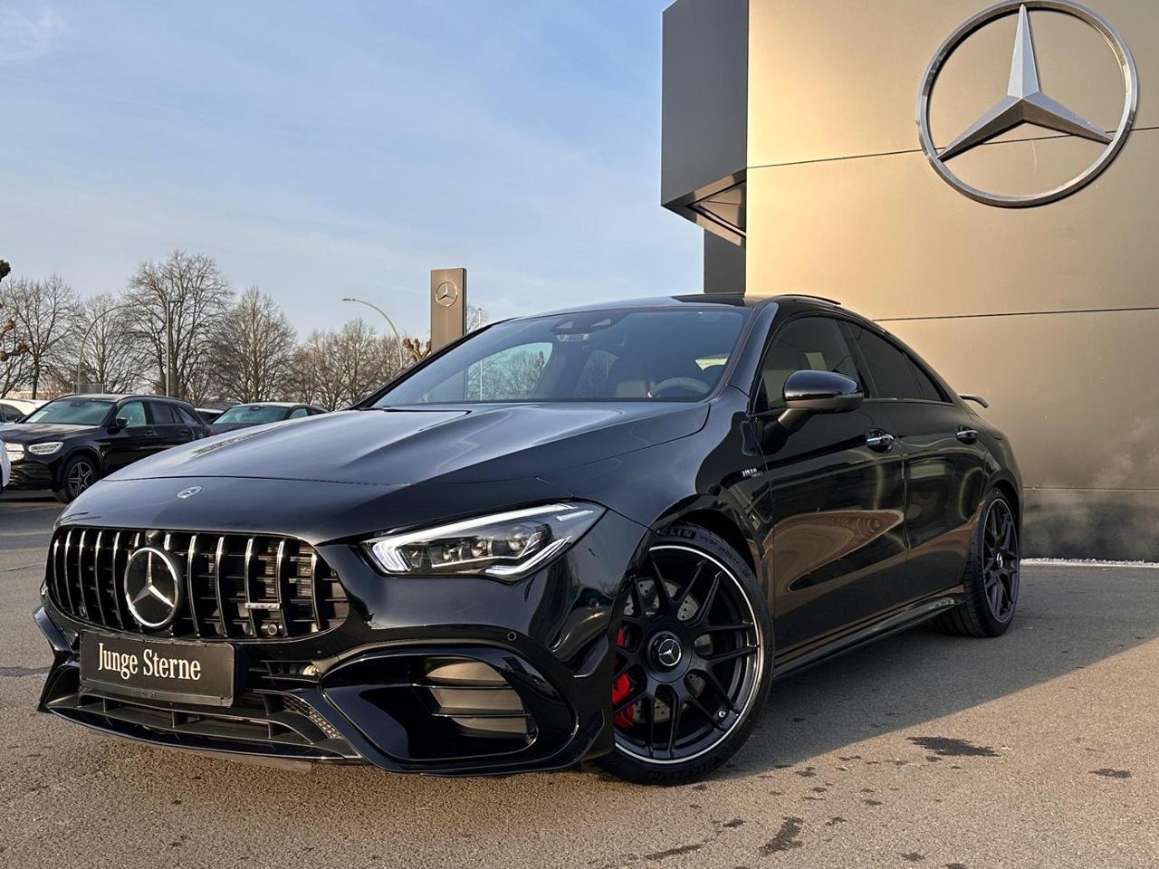 Mercedes-Benz CLA 45 AMG S 4M+ Aero Perf. Sitze Pano Distronic