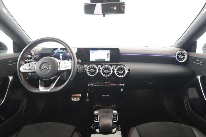 Mercedes-Benz CLA 180 SB AMG Kamera MBUX Navi AUT LED SHZ LMF
