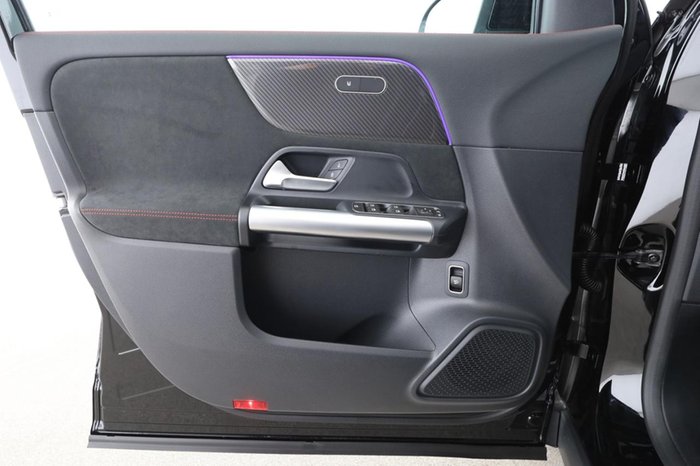 Mercedes-Benz GLA 180 AMG Distronic Kamera MBUX Navi AUT AHK