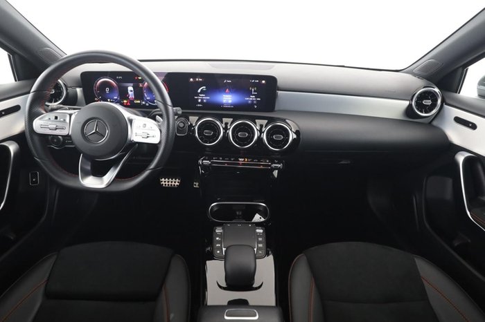 Mercedes-Benz A 250 e AMG MBUX Kamera Einparkhilfe