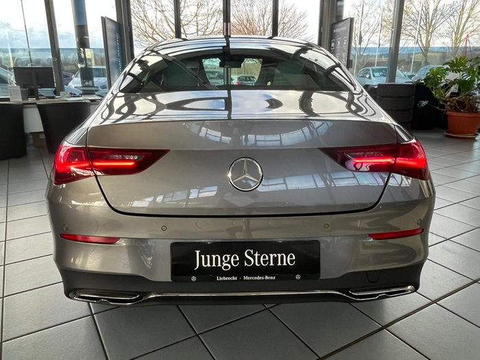 Mercedes-Benz CLA 180 Progressive AHK Sportsitze Kamera LED