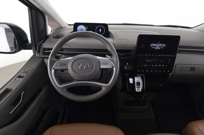 Hyundai STARIA 2.2 CRDi Signature 4WD (7-Sitzer) Pano