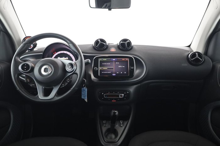 Smart fortwo cabrio EQ passion Kamera Winter grau matt
