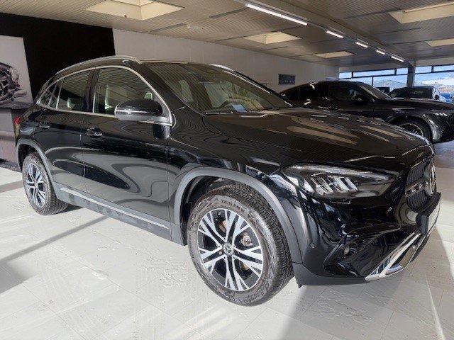 Mercedes-Benz GLA 200 Progressive LED Kamera ARTICO beige