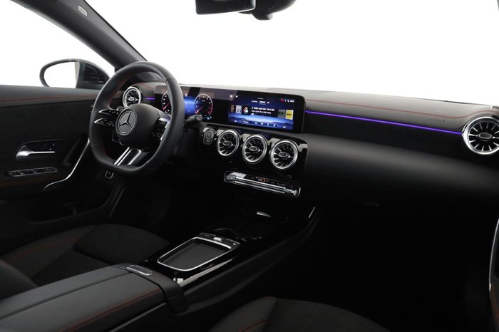 Mercedes-Benz CLA 180 SB AMG Kamera MBUX Navi AUT AHK LED SHZ
