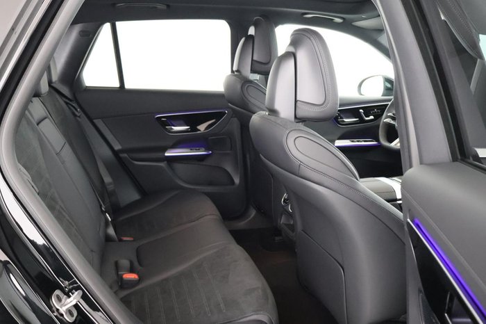 Mercedes-Benz GLC 220 d 4M AMG Pano AHK Distronic Kamera