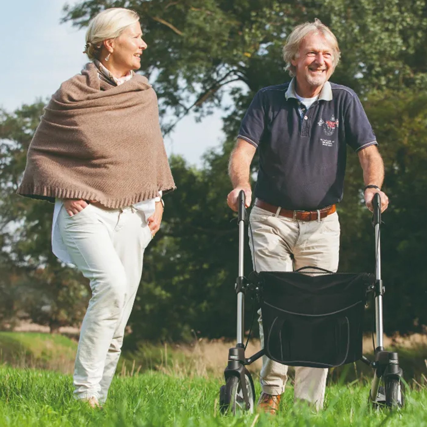 Gallery Image of Rollator GEMINO 60 mit wetterfester Tasche & XXL Rädern