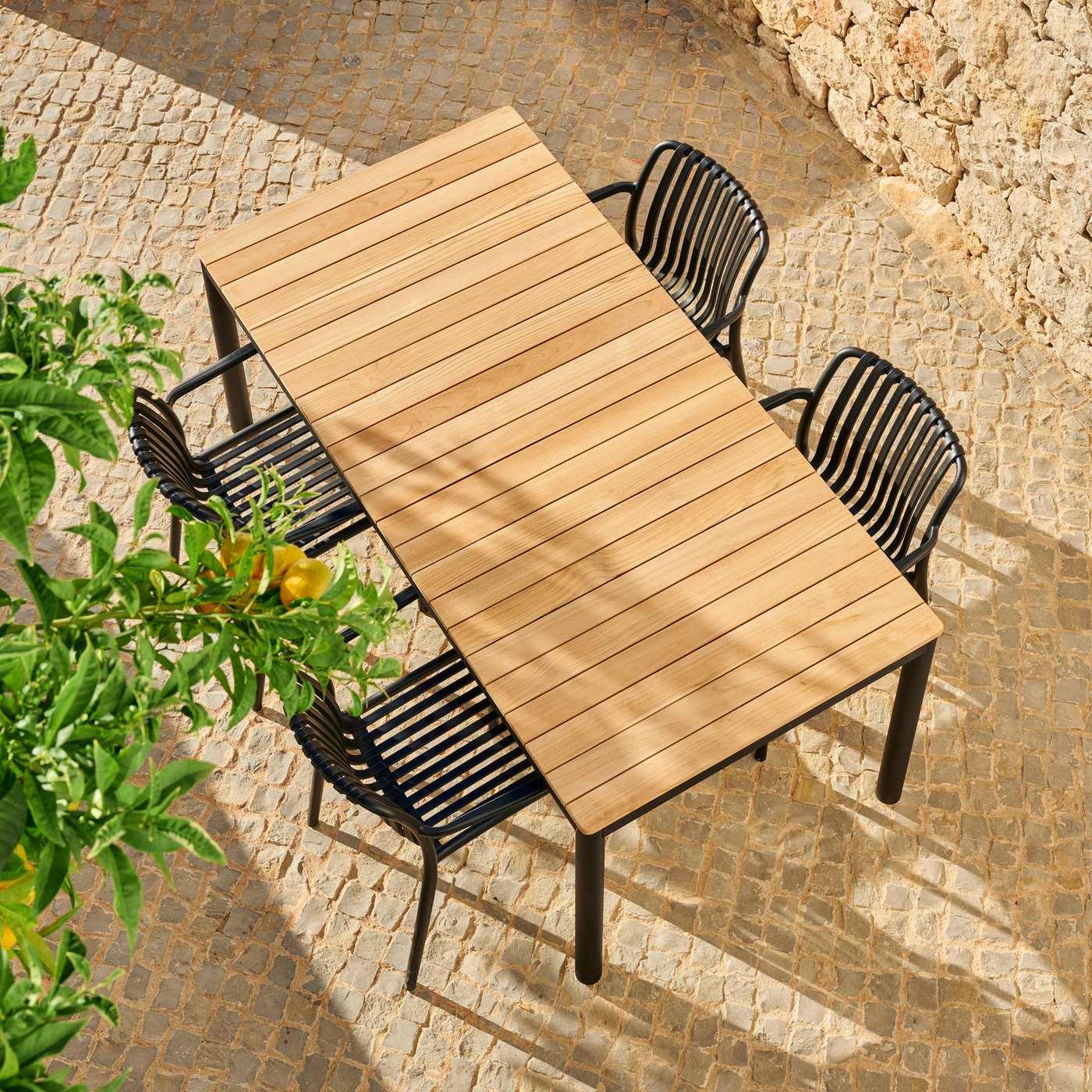 TIBO & NOMI Set de jardin noir Table et 4 chaises