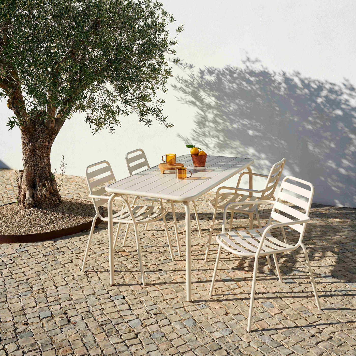 REKTA & LIVA Set de jardin sable Table et 4 chaises