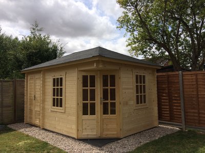 Agnes_Cabin_Installed