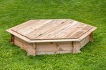 Hexagonal_Sandpit_with_Wooden_Lid_2