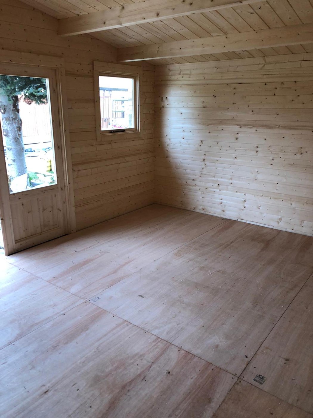 Log_Cabin_Plywood_Floor