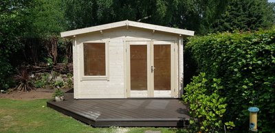 Philip_Log_Cabin_Front