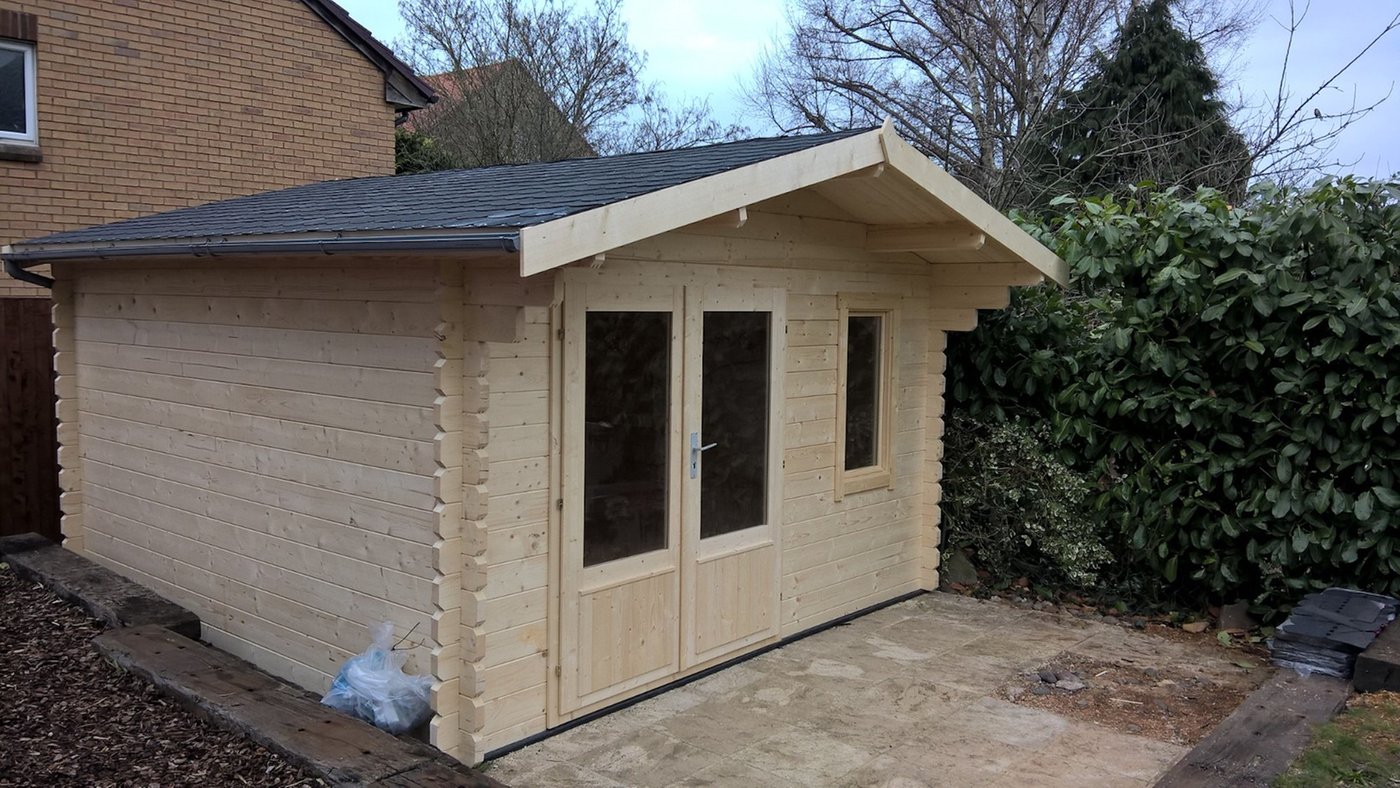 Ulrik_Log_Cabin_Installed