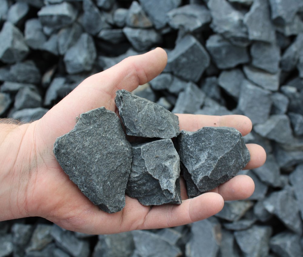 basalt_split_32_56_mm_hand