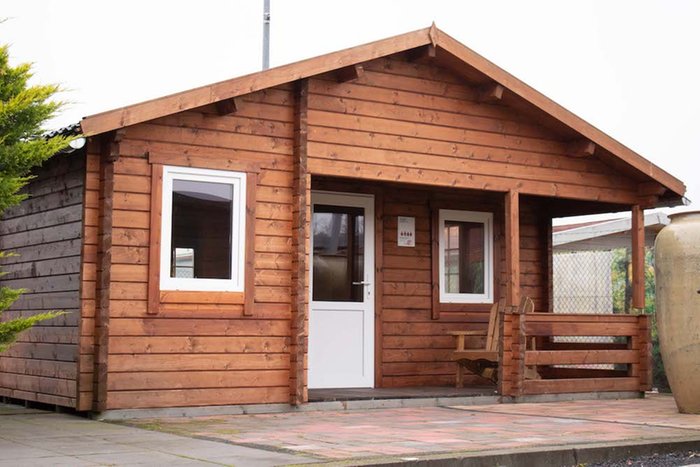 Kay Log Kay Log Cabin 5.95 x 8.0m | 70mm Wall logs | TUIN UK