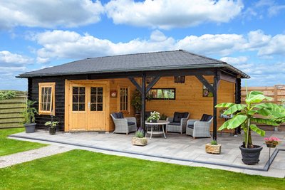 blokhut_paiva_zwart_geverfd