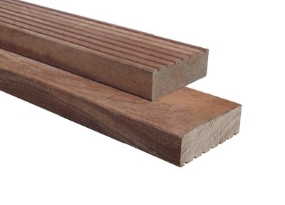 brugdekdeel_azobe_hardhout_45_140_groef_glad_close