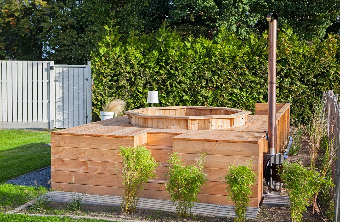 hottub_met_externe_aluminium_kachel_sfeer