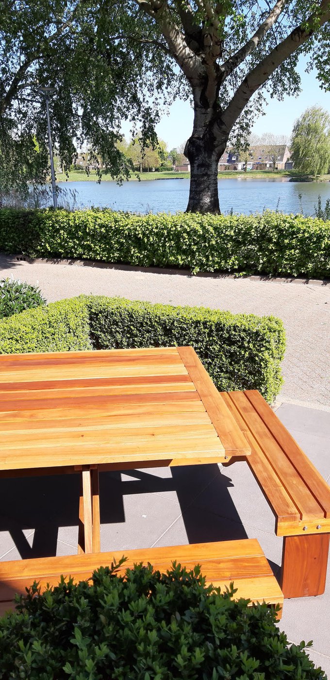 i_hardhout_picknicktafel_jpg