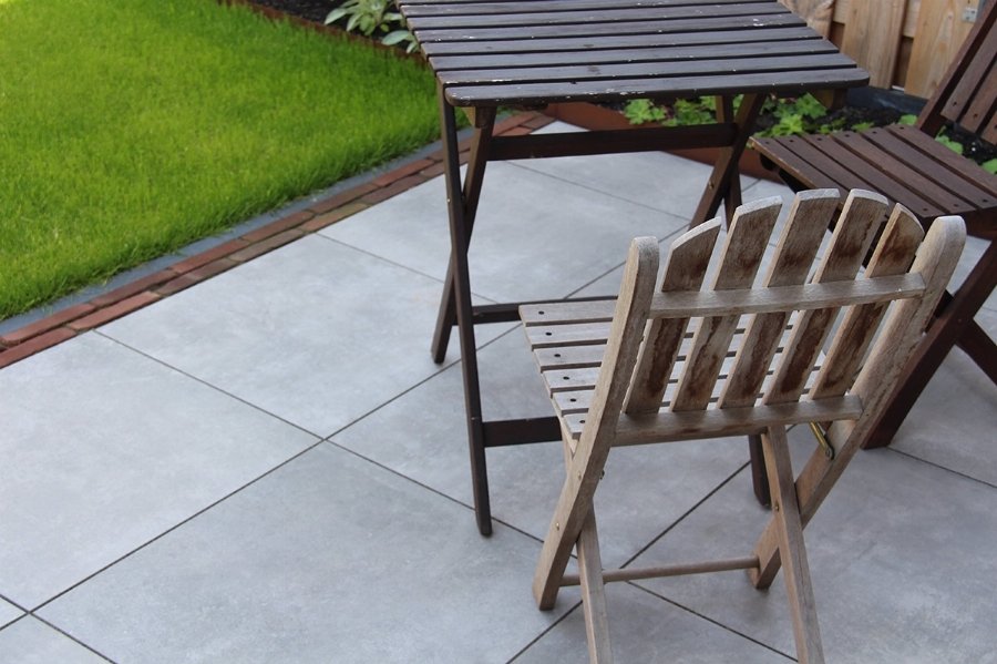 keramische_tegel_cera4line_mento_concrete_grey_60x60x4_cm_gardenlux