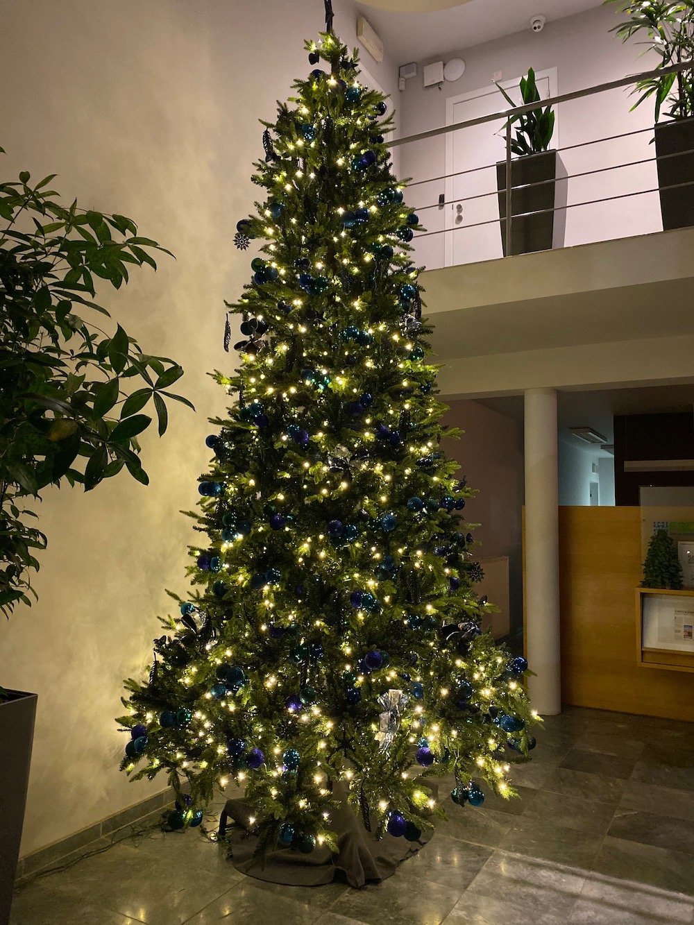 kunstkerstboom_360cm_amsterdam