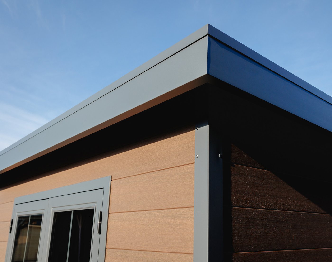 kunststof_tuinhuis_teak_320x320cm_detail_1