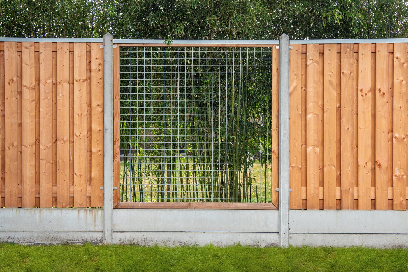 model_Gaaselement_Vuurverzinkt_Maas_7_5x7_5cm_RedClassWood_Kader_180cm_Hoog_2