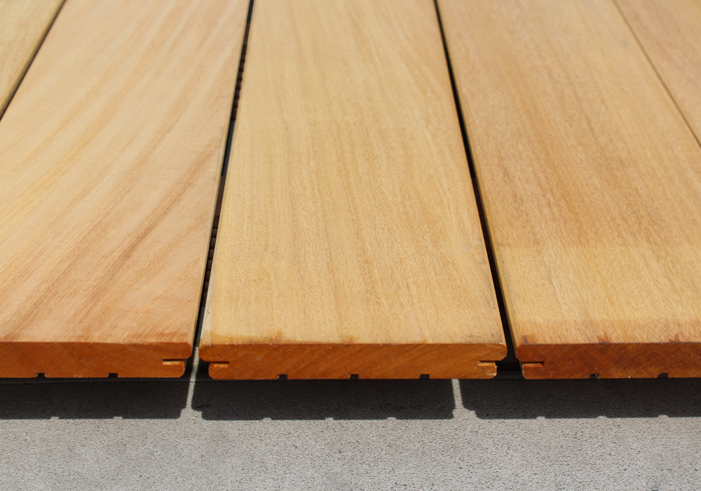 model_Terrasplank_vlak_geschaafd_Garapa_voor_B_fix_clips_kopse_kant