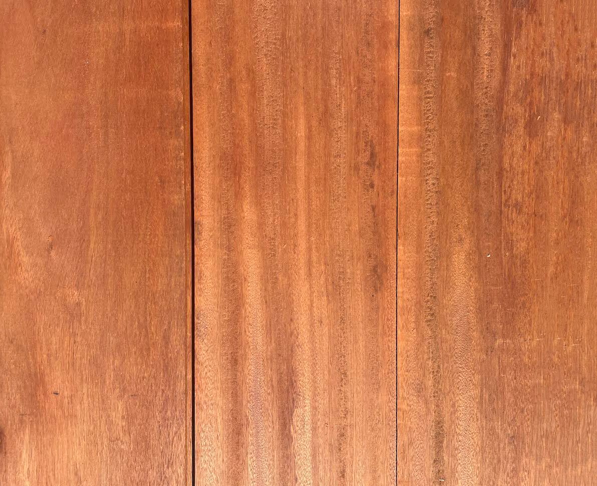 model_angelim_vermelho_hardhout_damwand_profiel_tong_en_groef_verticaal