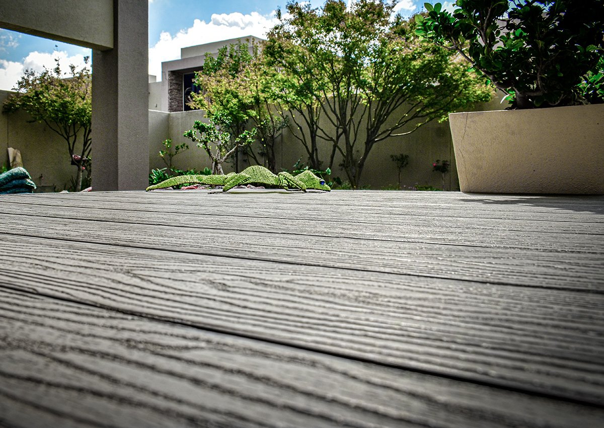 model_composiet_timmdek_vlonderplank_the_alps_blackwood_sfeer_3