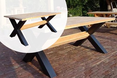 model_kruispoot_tafel_metalen_onderstel_en_lariks_tafelblad_in_4_maten