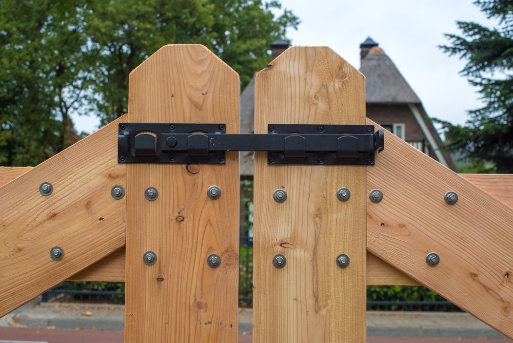 model_luxe_inrijpoort_lariks_douglas_verzinkt_beslag_detail_3