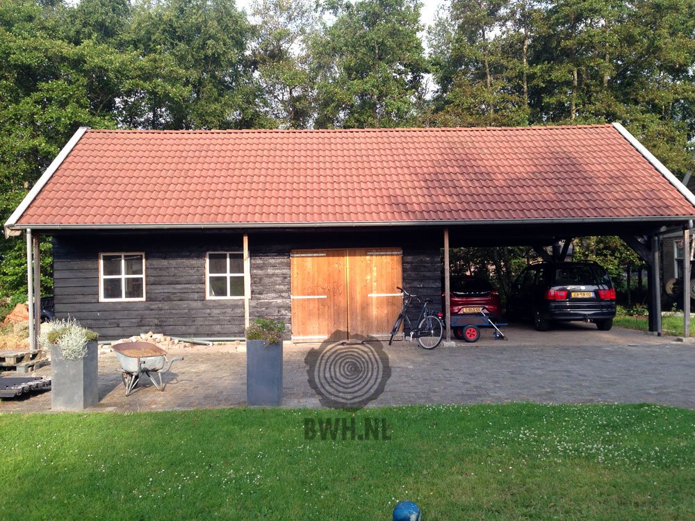 model_schuur_potdekselplank_lariks_zwart