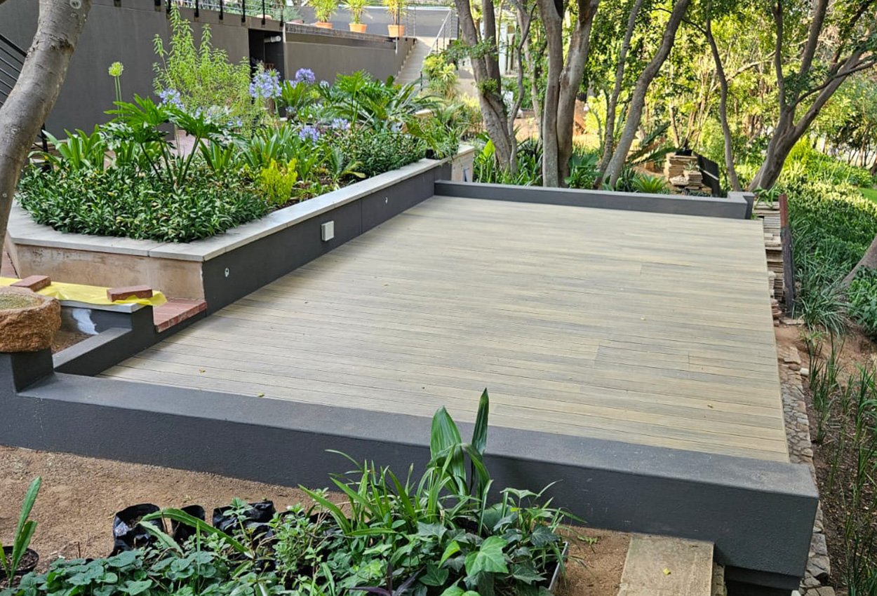 model_vlonderplank_composiet_timmdek_the_rockies_cedar_vlonder_sfeerfoto_2