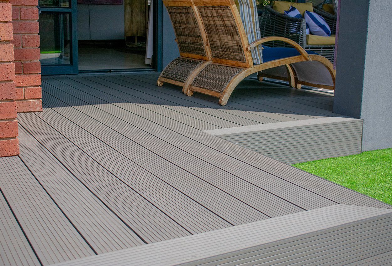 model_vlonderplank_composiet_timmdek_the_andes_ash_sfeerfoto_2