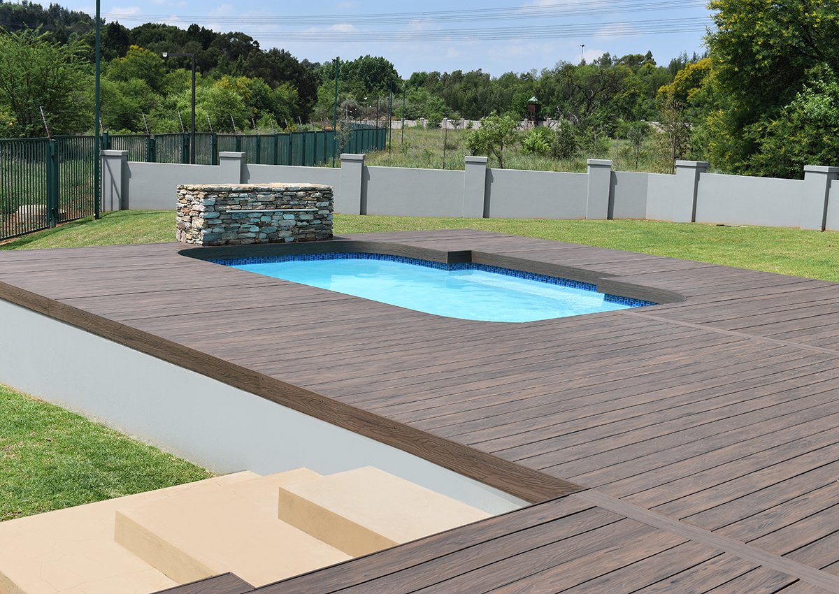 model_vlonderplank_composiet_timmdek_norwegian_spruce_sfeerfoto_5