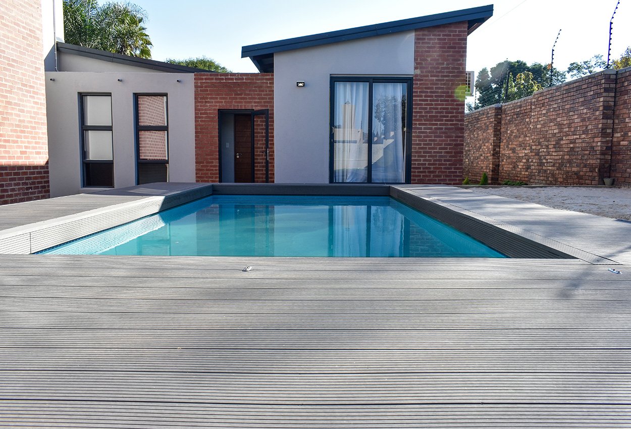 model_vlonderplank_composiet_timmdek_the_andes_ash_sfeerfoto_6